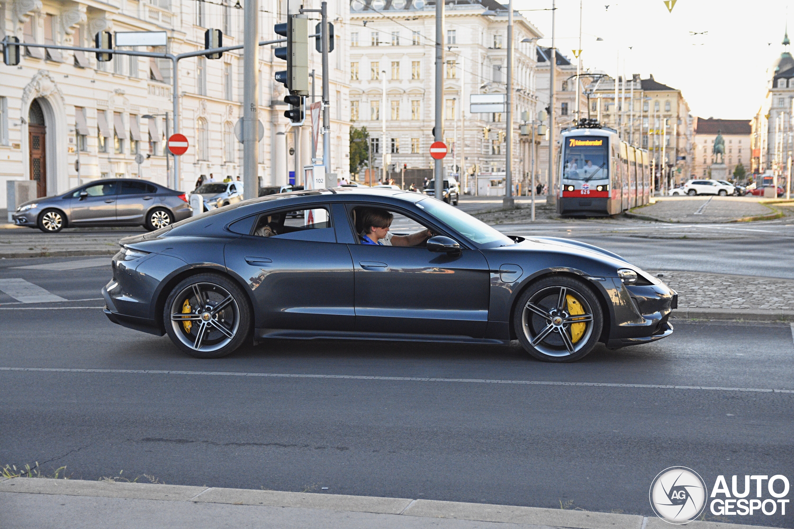 Porsche Taycan Turbo S