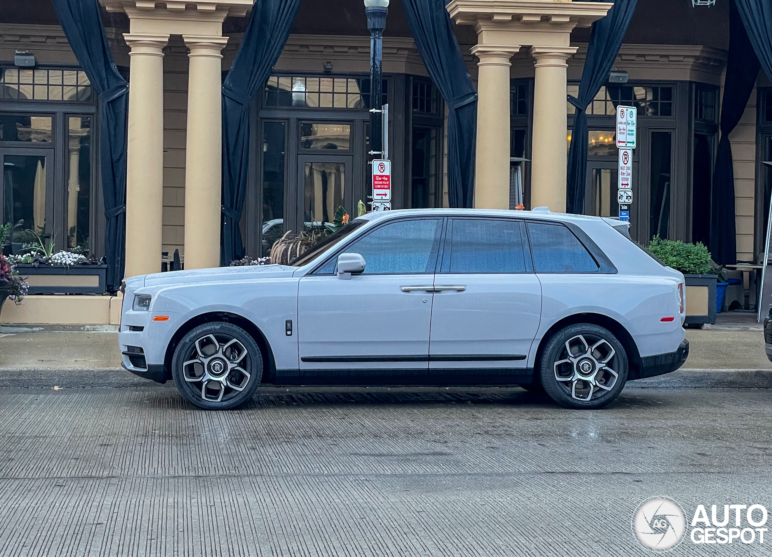 Rolls-Royce Cullinan Black Badge