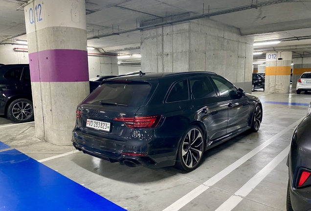 Audi RS4 Avant B9