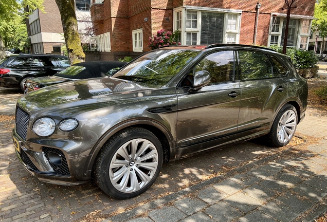 Bentley Bentayga Hybrid Azure