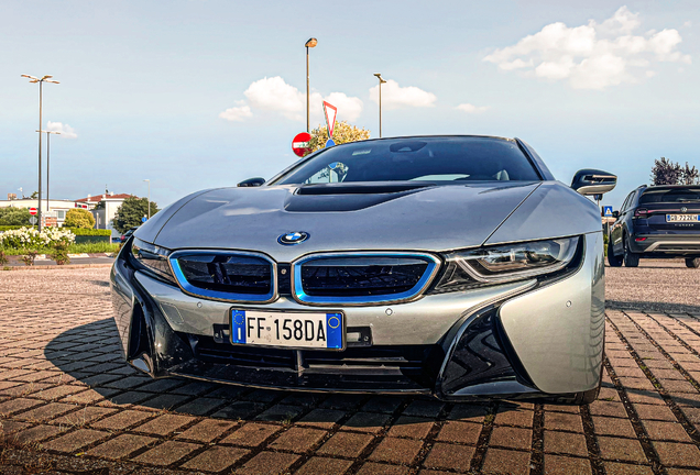 BMW i8