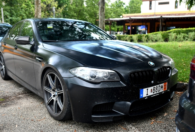 BMW M5 F10 2011