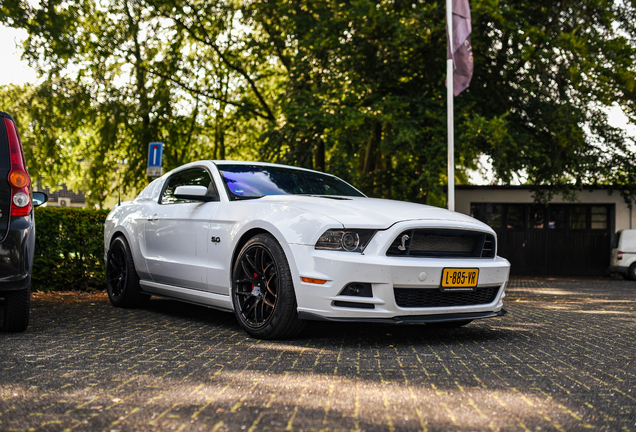 Ford Mustang GT 2013