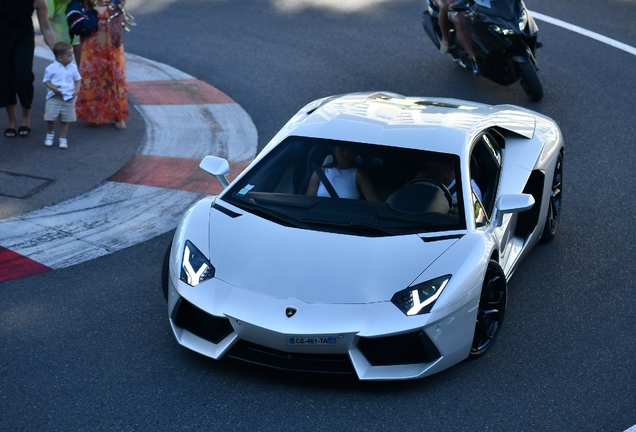 Lamborghini Aventador LP700-4