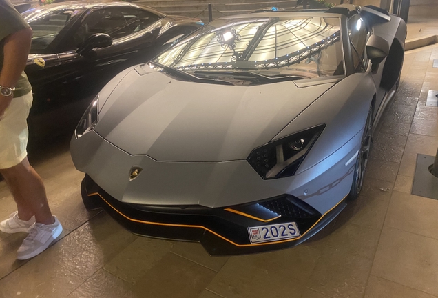 Lamborghini Aventador LP780-4 Ultimae Roadster