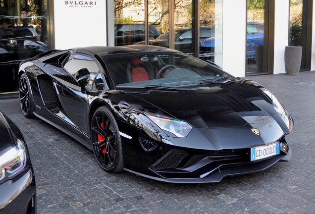 Lamborghini Aventador S LP740-4 Roadster