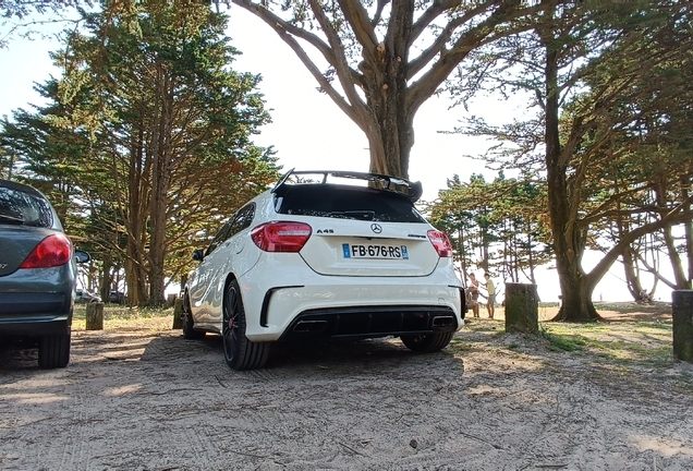 Mercedes-AMG A 45 W176 2015