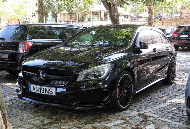 Mercedes-Benz CLA 45 AMG Shooting Brake