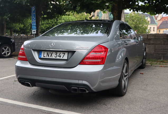 Mercedes-Benz S 63 AMG W221 2011