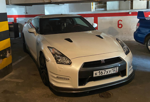 Nissan GT-R 2011