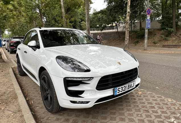 Porsche 95B Macan GTS