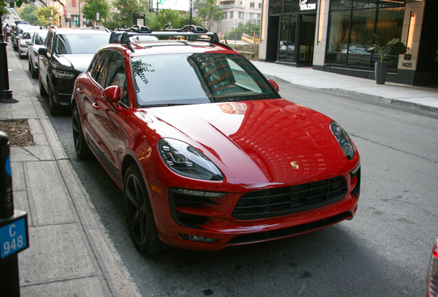 Porsche 95B Macan GTS