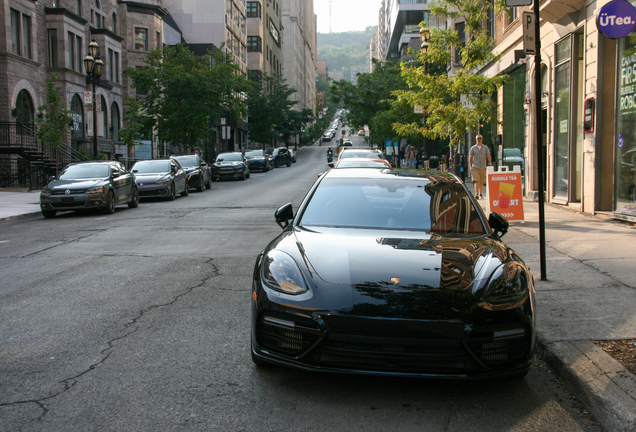 Porsche 971 Panamera Turbo