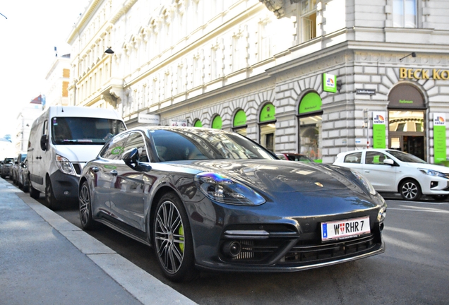 Porsche 971 Panamera Turbo S E-Hybrid Sport Turismo