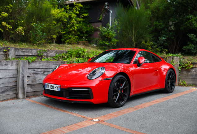 Porsche 992 Carrera 4S