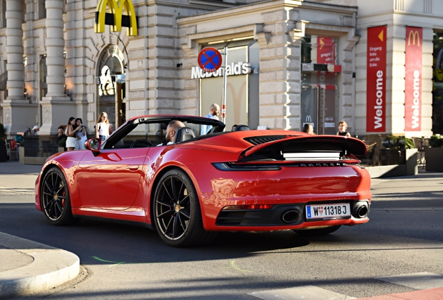 Porsche 992 Carrera 4S Cabriolet