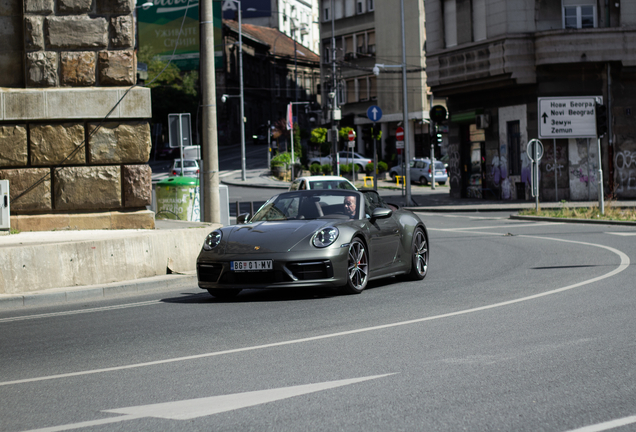 Porsche 992 Carrera 4S Cabriolet