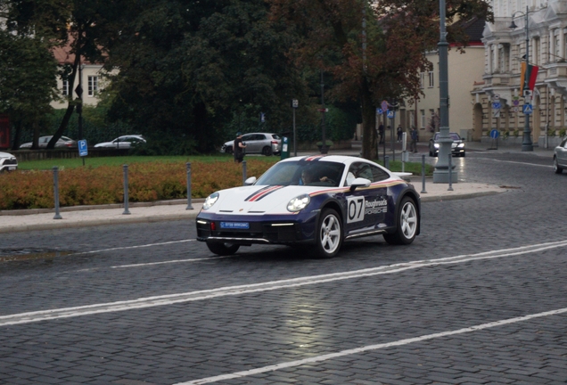 Porsche 992 Dakar