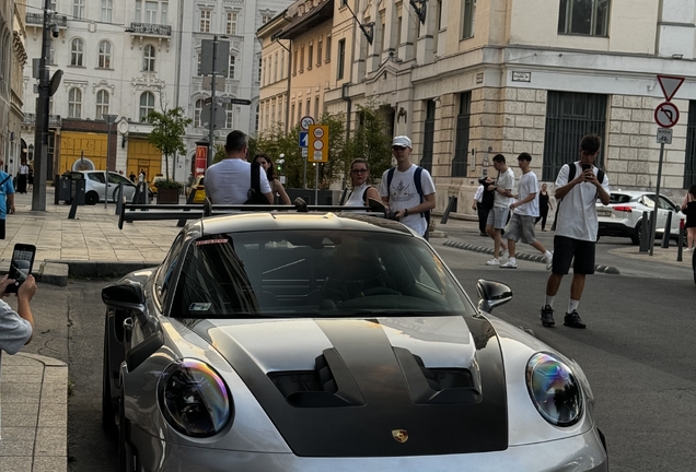 Porsche 992 GT3 RS Weissach Package