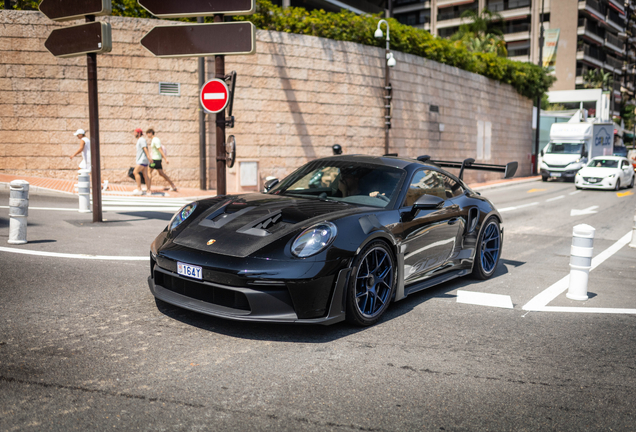 Porsche 992 GT3 RS Weissach Package