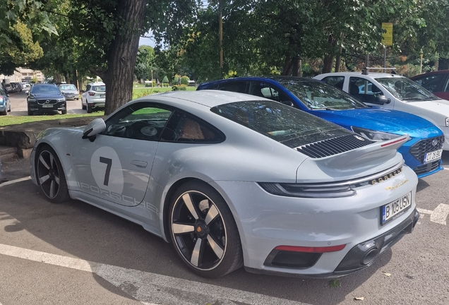 Porsche 992 Sport Classic