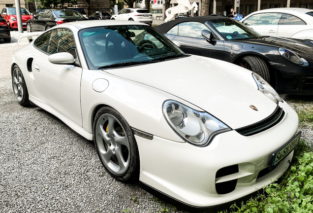 Porsche 996 GT2