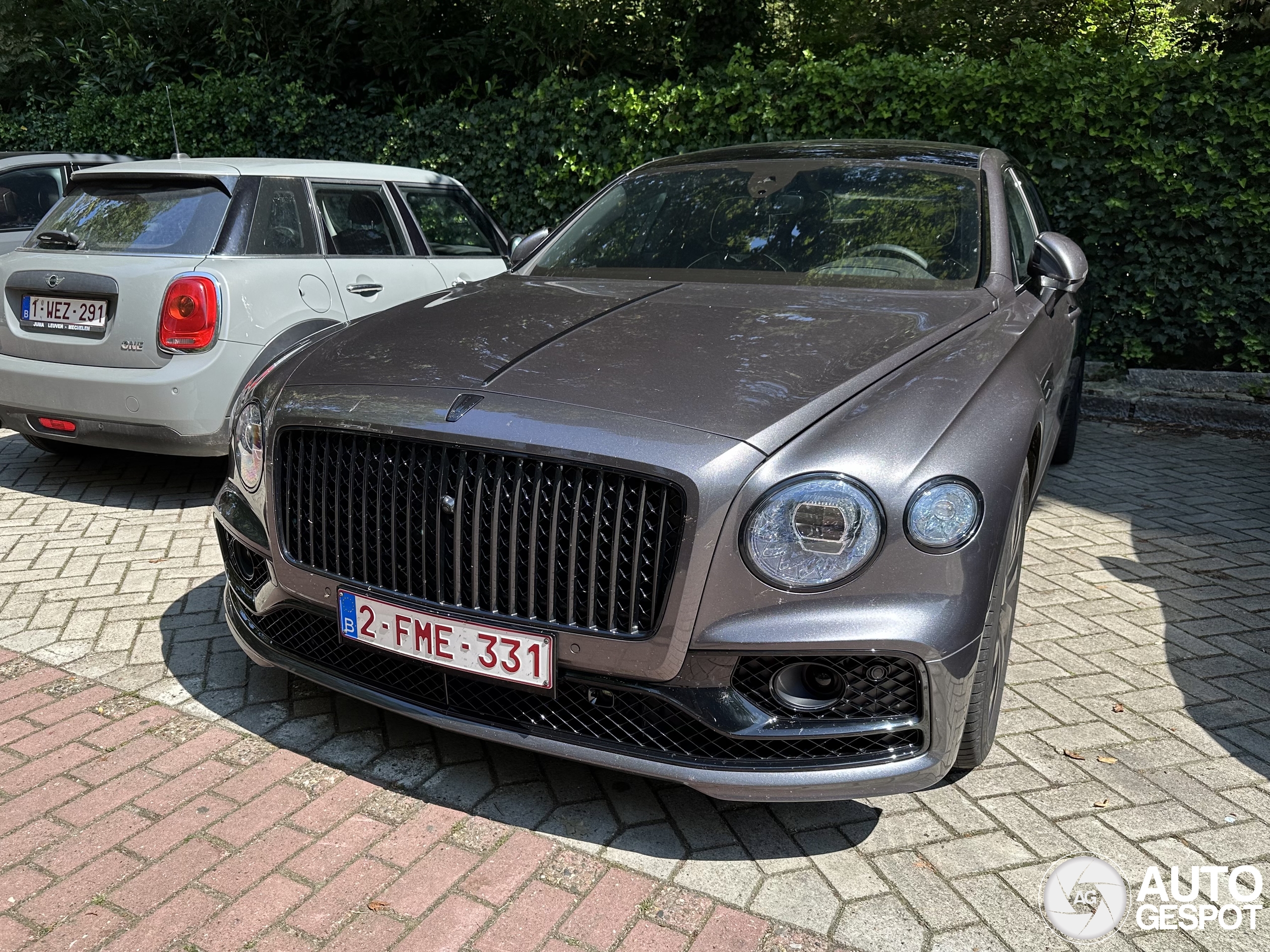 Bentley Flying Spur Hybrid