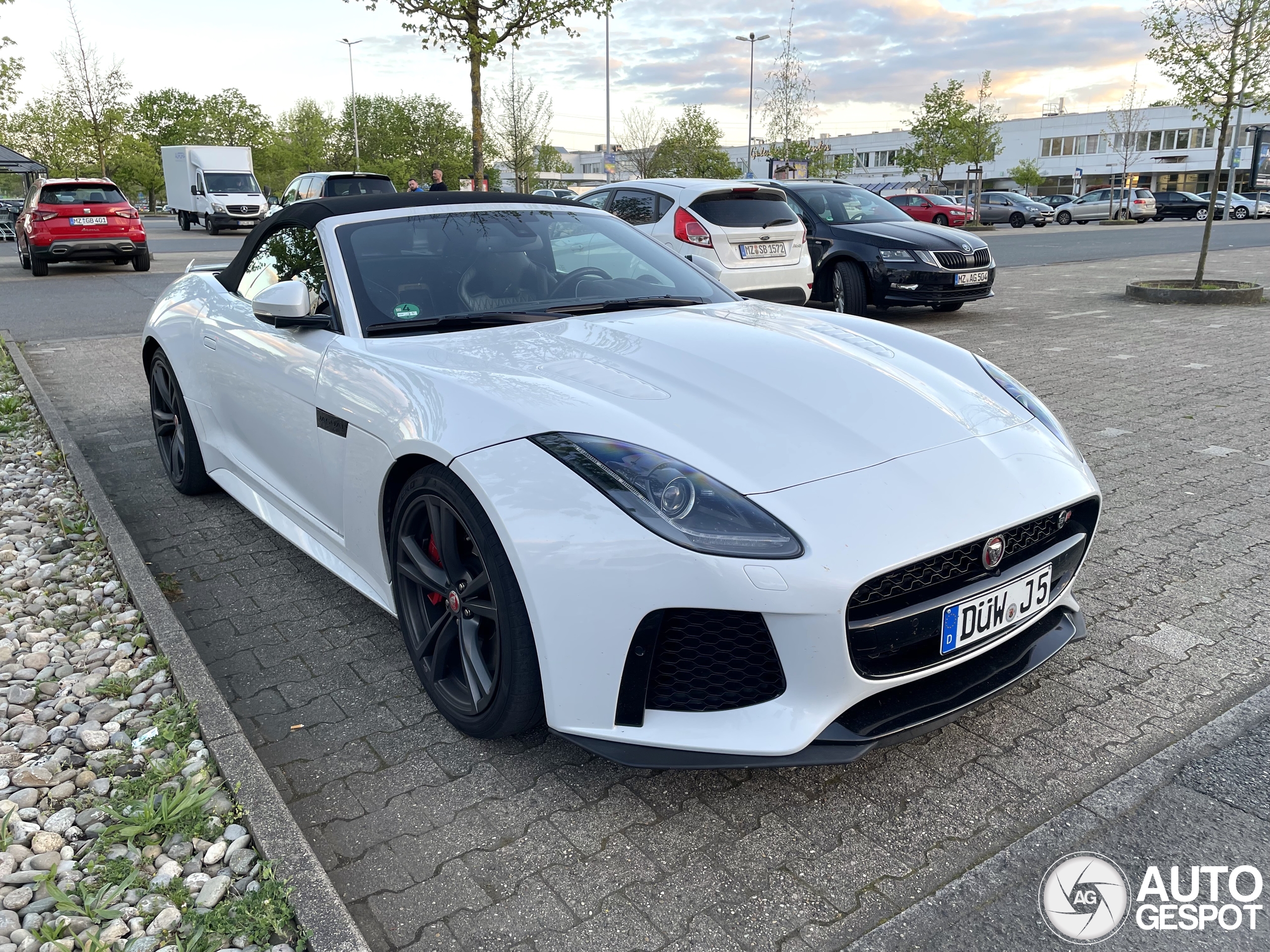 Jaguar F-TYPE SVR Convertible