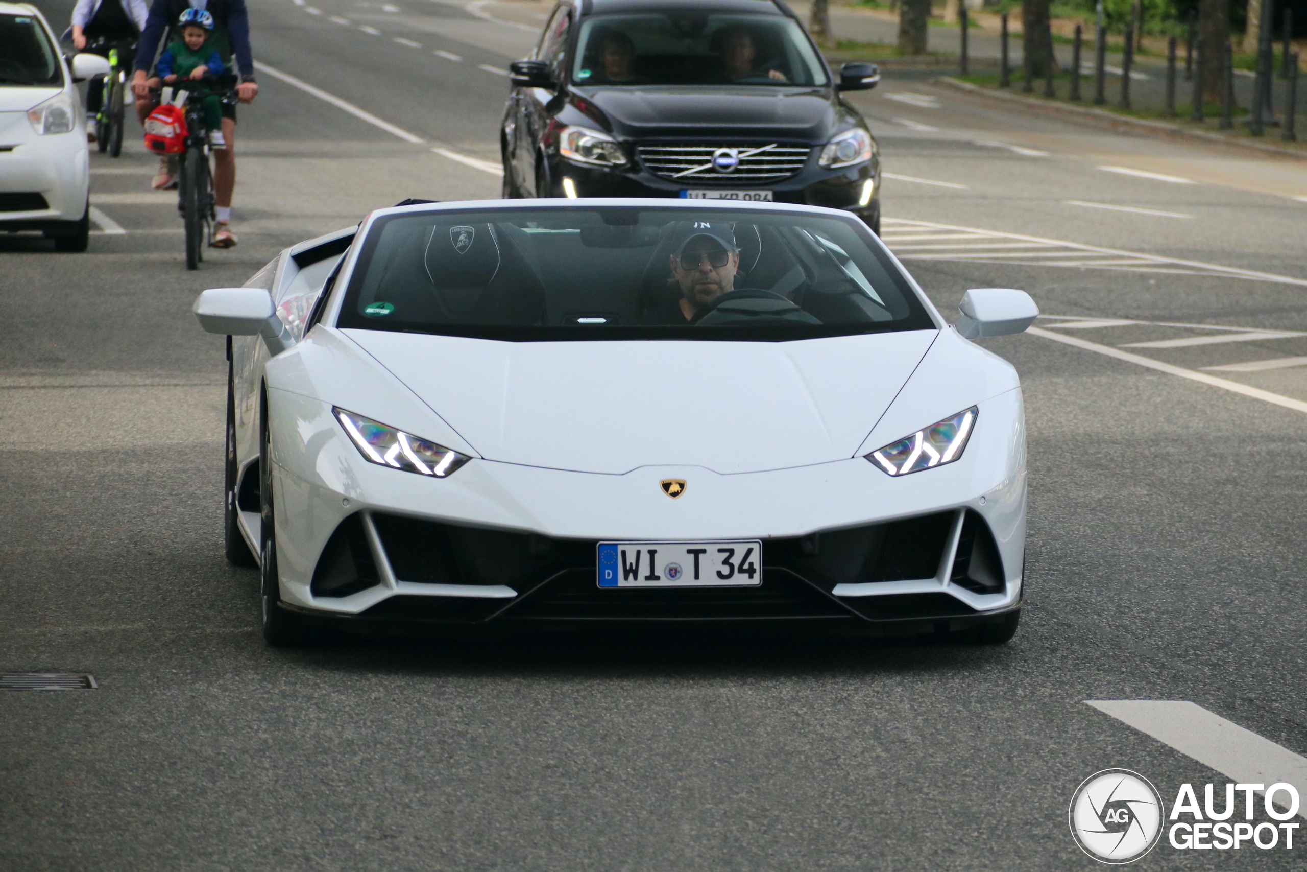 Lamborghini Huracán LP640-4 EVO Spyder