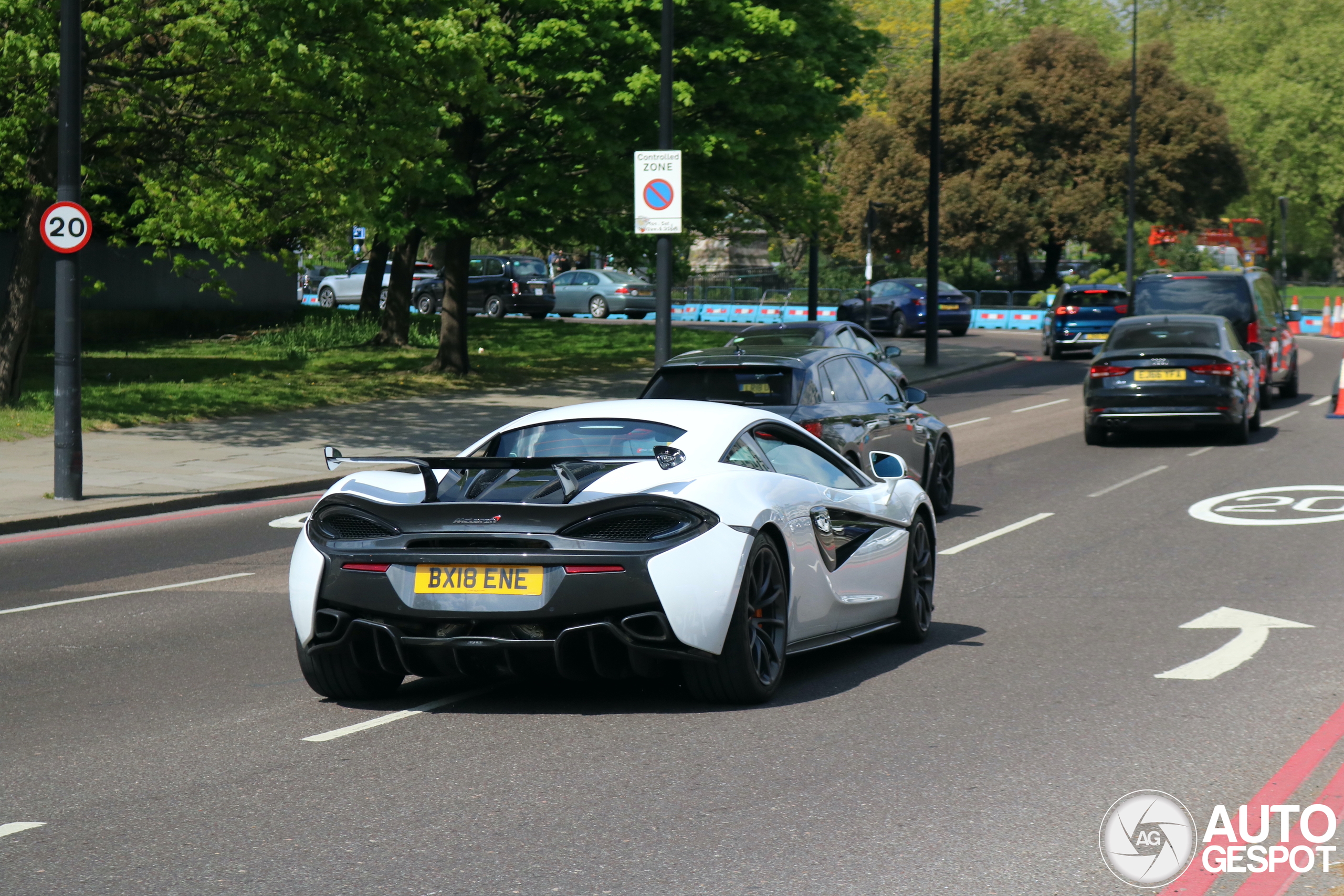 McLaren 570S