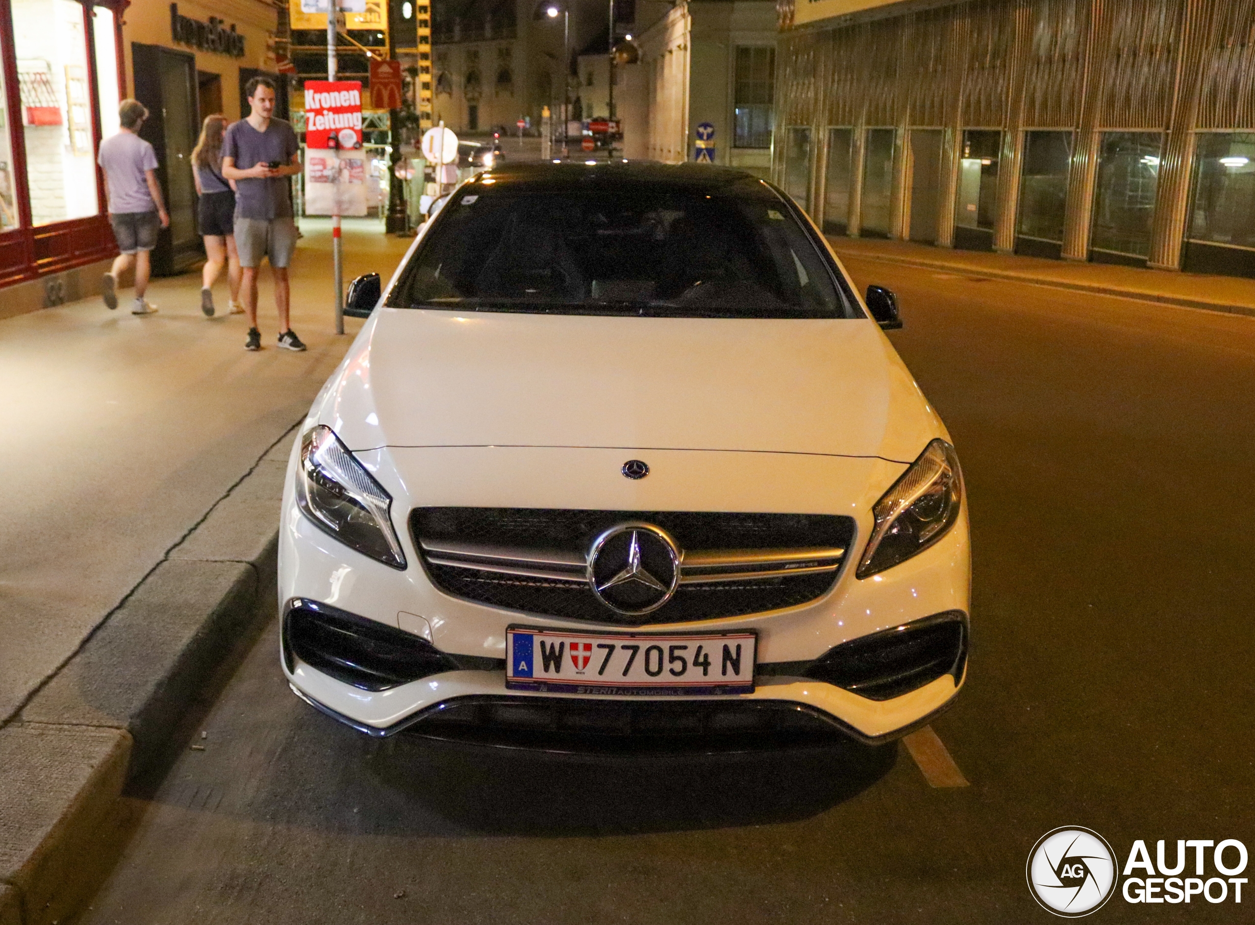 Mercedes-AMG A 45 W176 2015