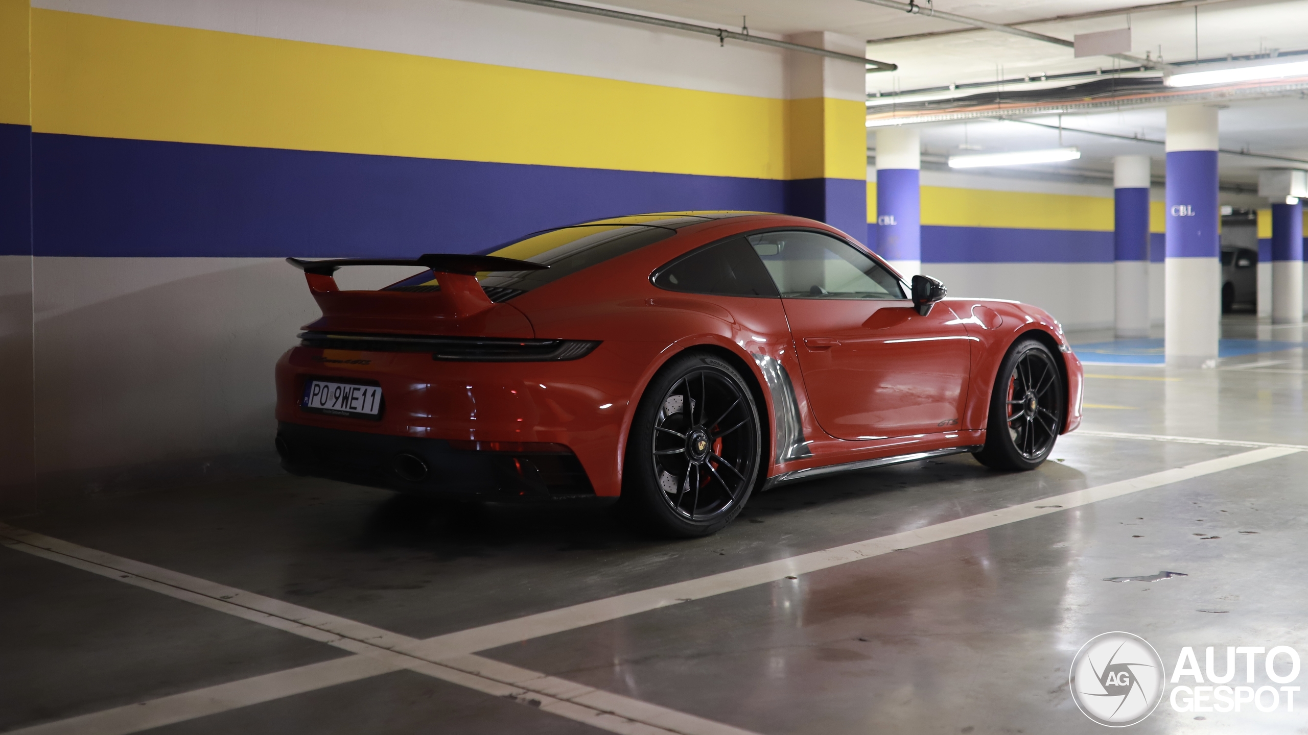 Porsche 992 Carrera 4 GTS