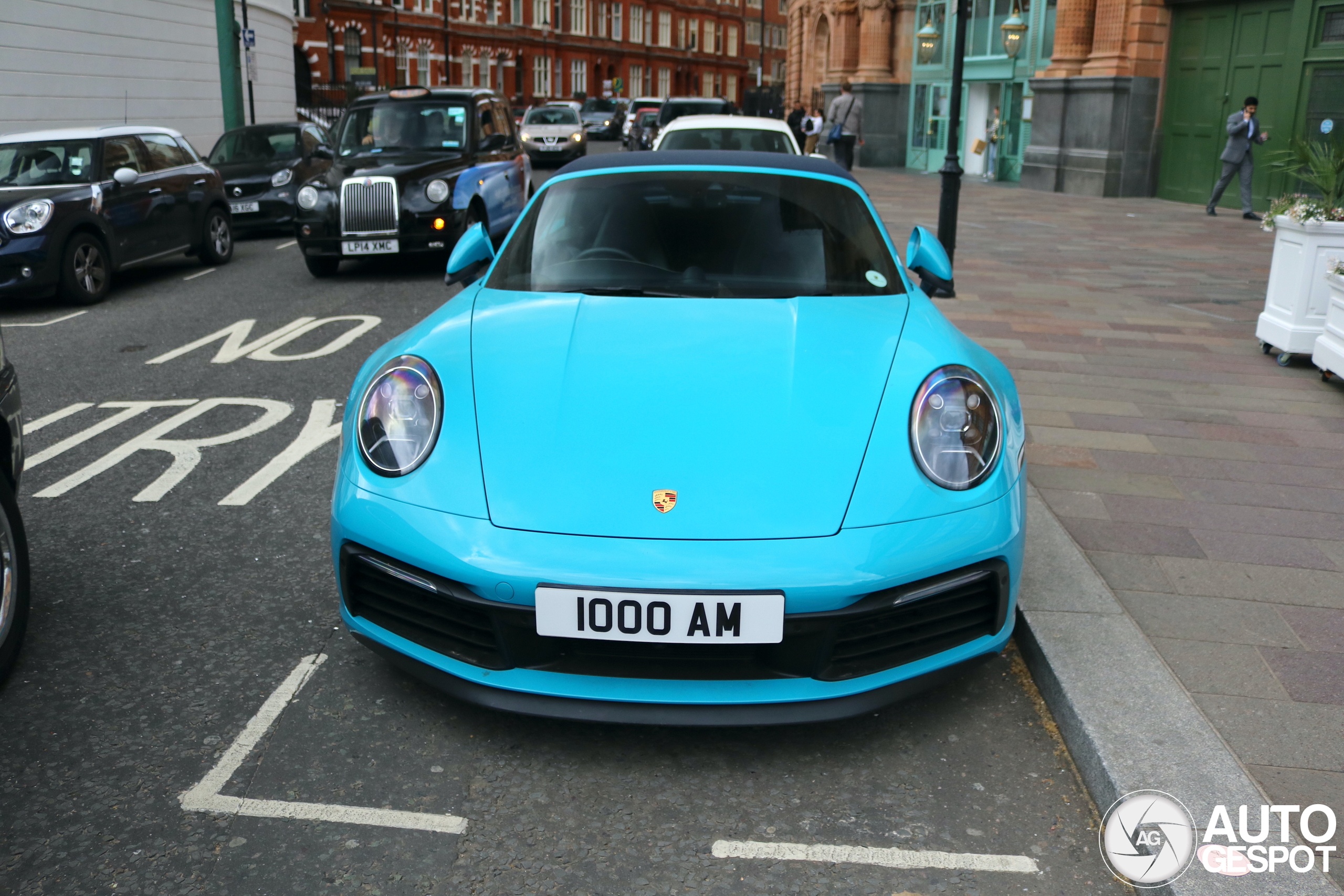 Porsche 992 Carrera 4S Cabriolet