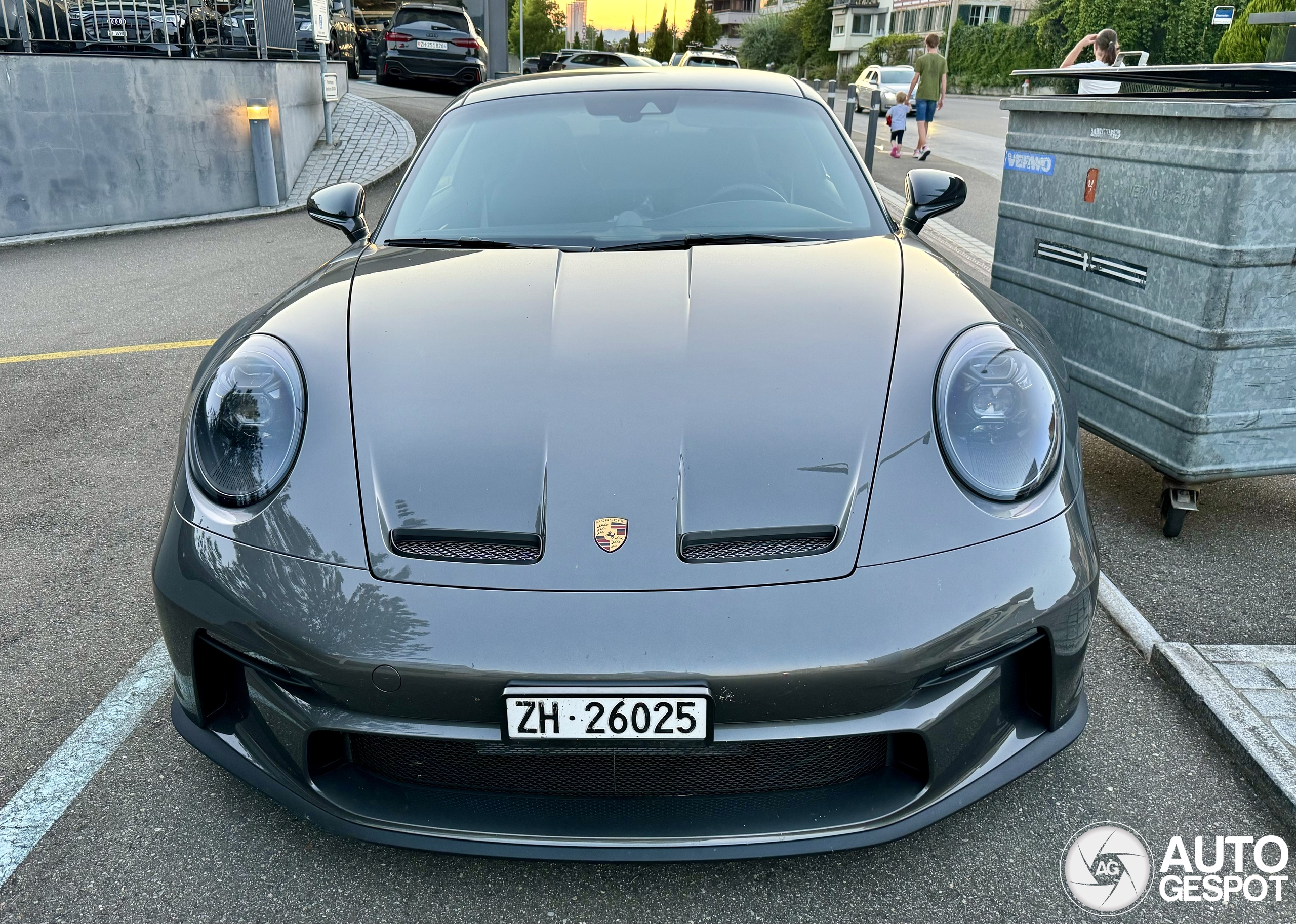 Porsche 992 GT3 Touring