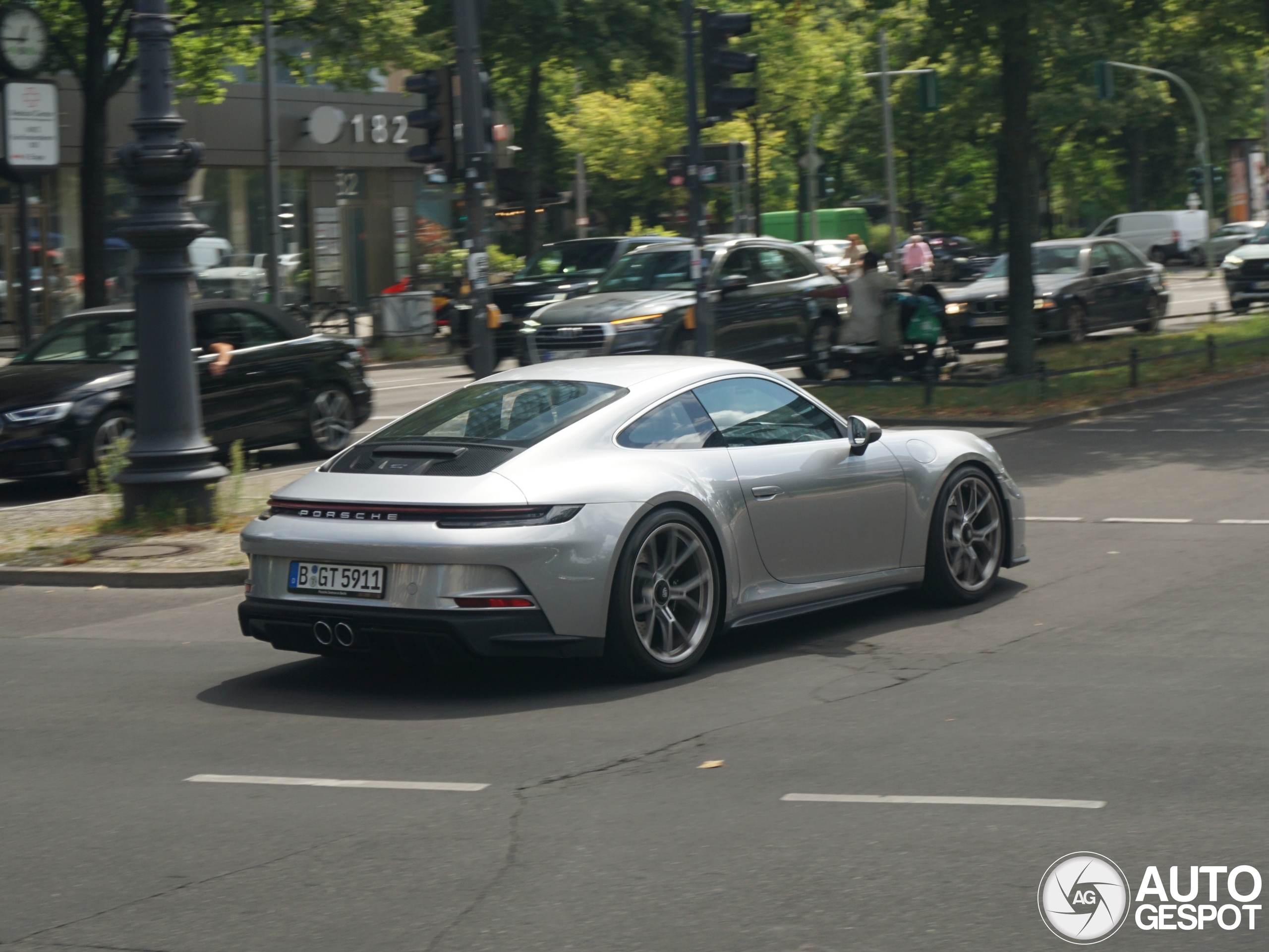 Porsche 992 GT3 Touring