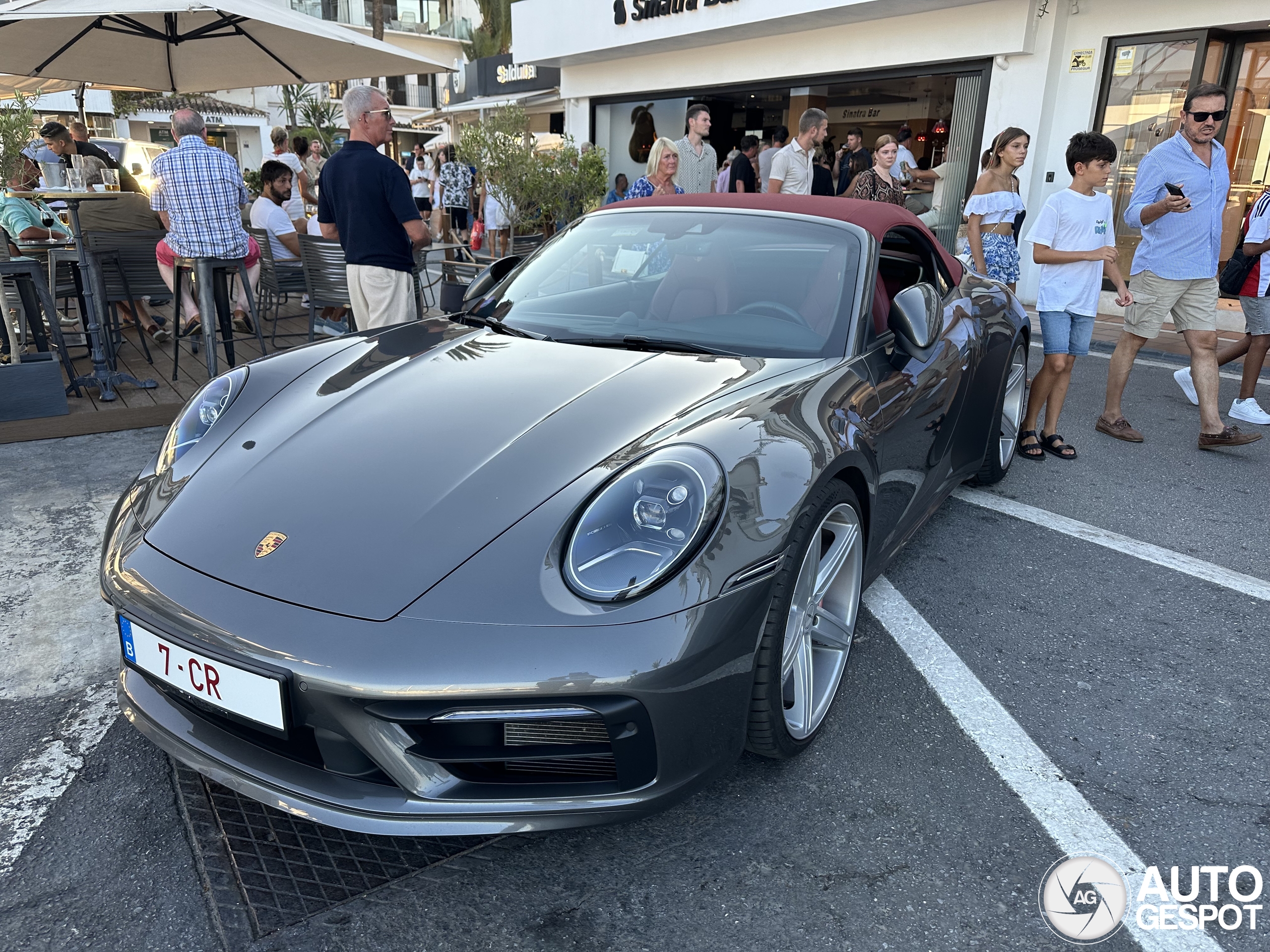 Porsche 992 Carrera 4S Cabriolet