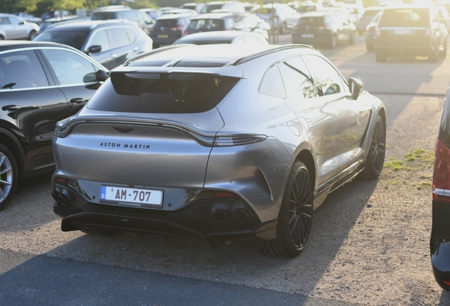 Aston Martin DBX707