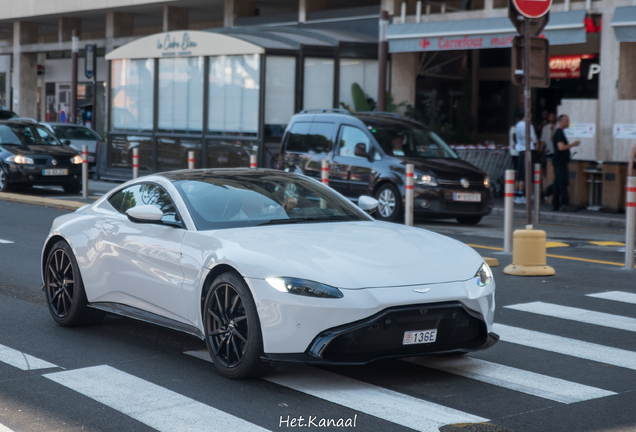 Aston Martin V8 Vantage 2018