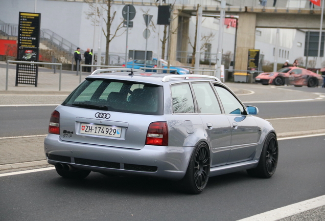 Audi RS4 Avant B5