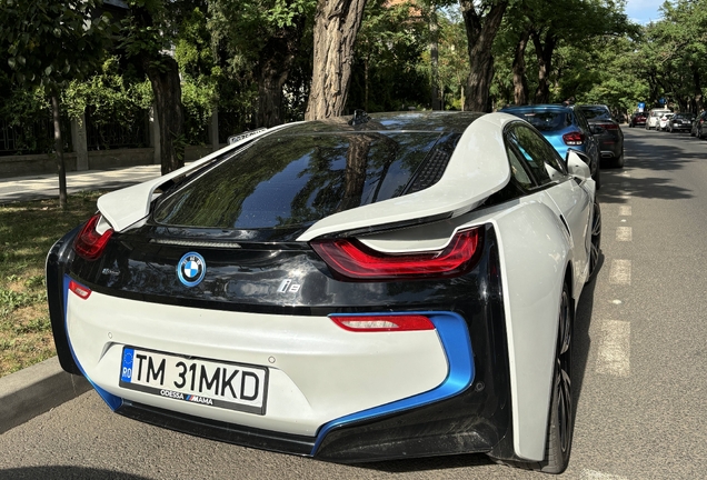 BMW i8