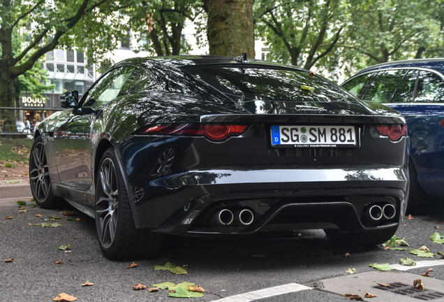 Jaguar F-TYPE R Coupé 2017