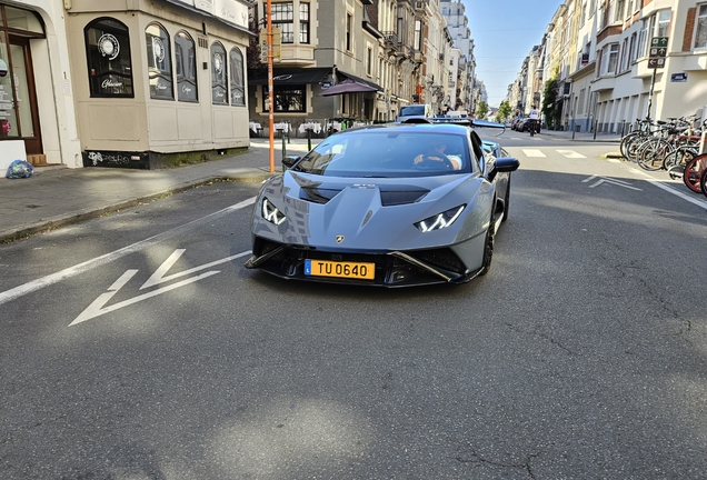 Lamborghini Huracán LP640-2 STO