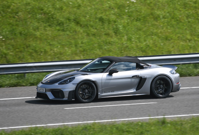 Porsche 718 Spyder RS Weissach Package