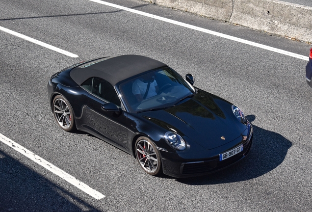 Porsche 992 Carrera 4S Cabriolet