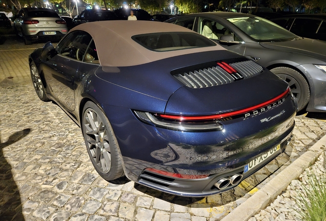 Porsche 992 Carrera 4S Cabriolet