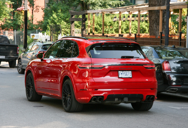 Porsche 9YA Cayenne GTS