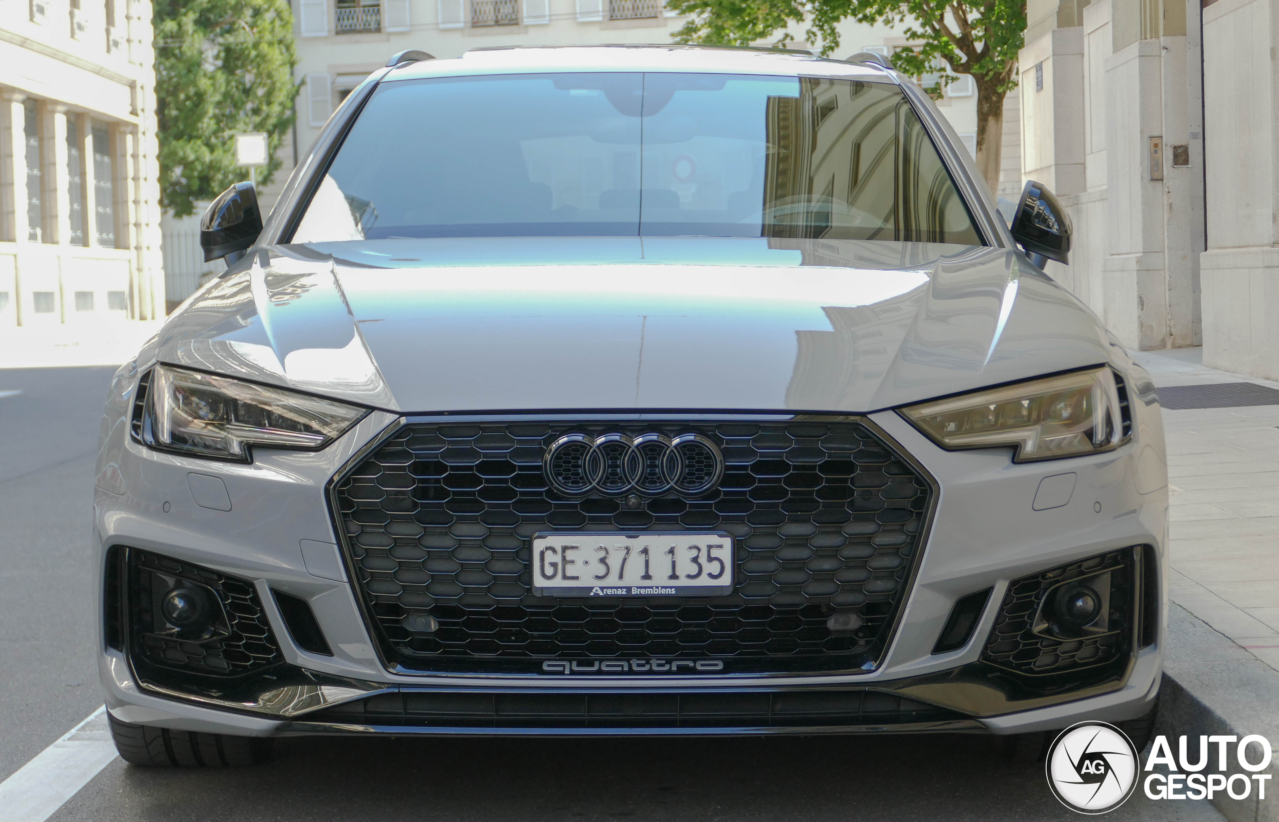 Audi RS4 Avant B9