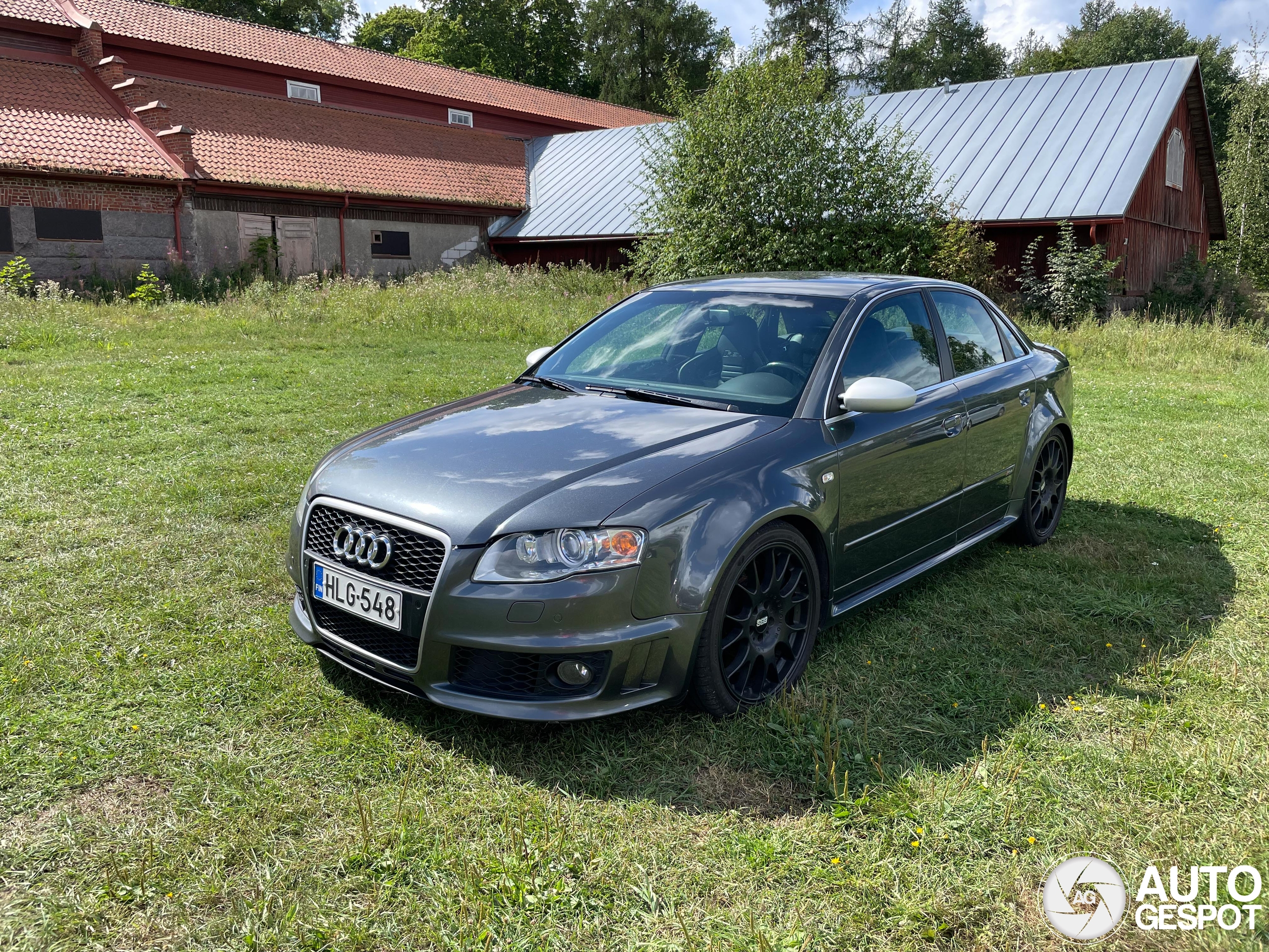 Audi RS4 Sedan