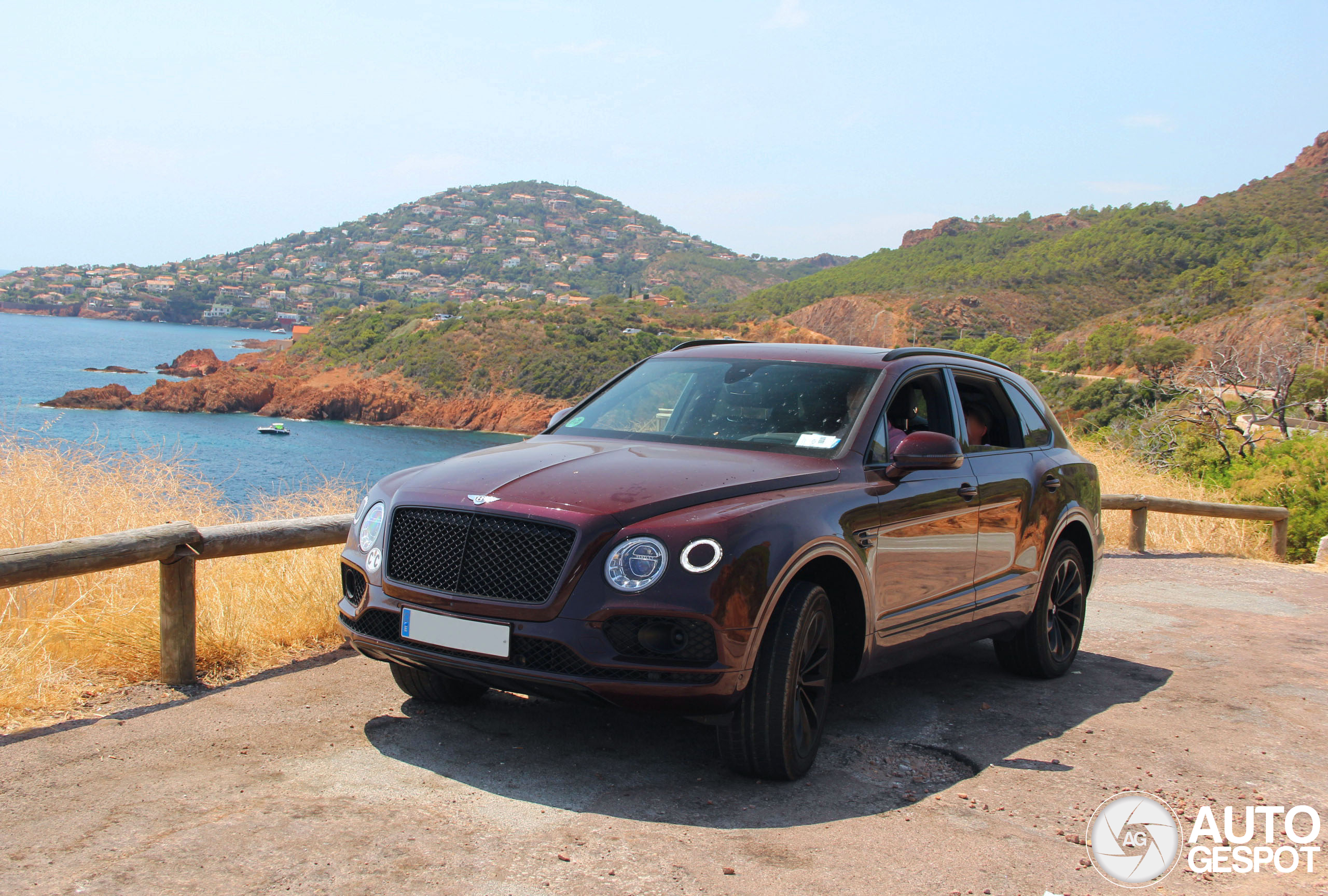 Bentley Bentayga V8