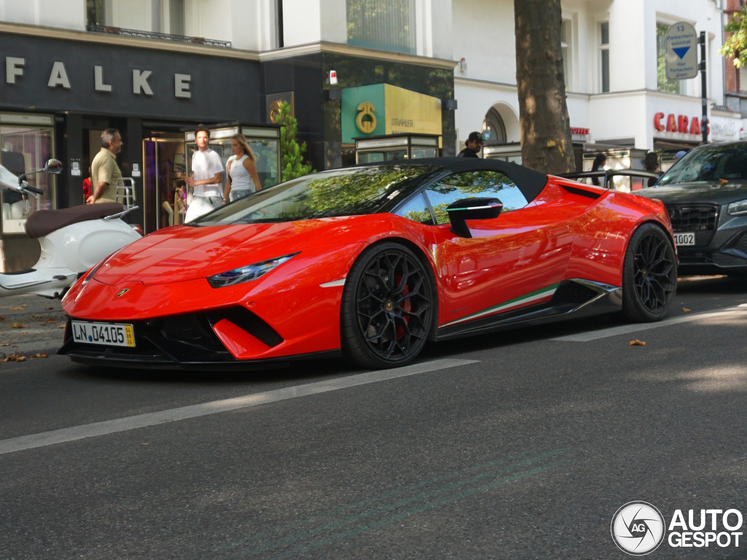 Lamborghini Huracán LP640-4 Performante Spyder